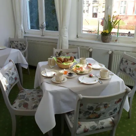 Schloonsee, Garni Hotel 3*