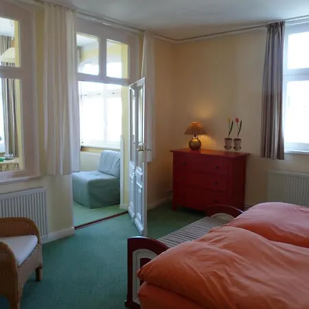 Hotel Schloonsee Garni 3*