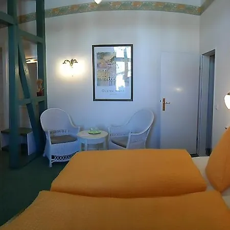 Schloonsee, Garni Hotel 3*