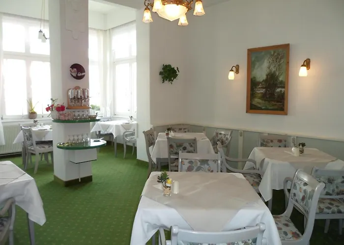 מלון Schloonsee Garni 3*